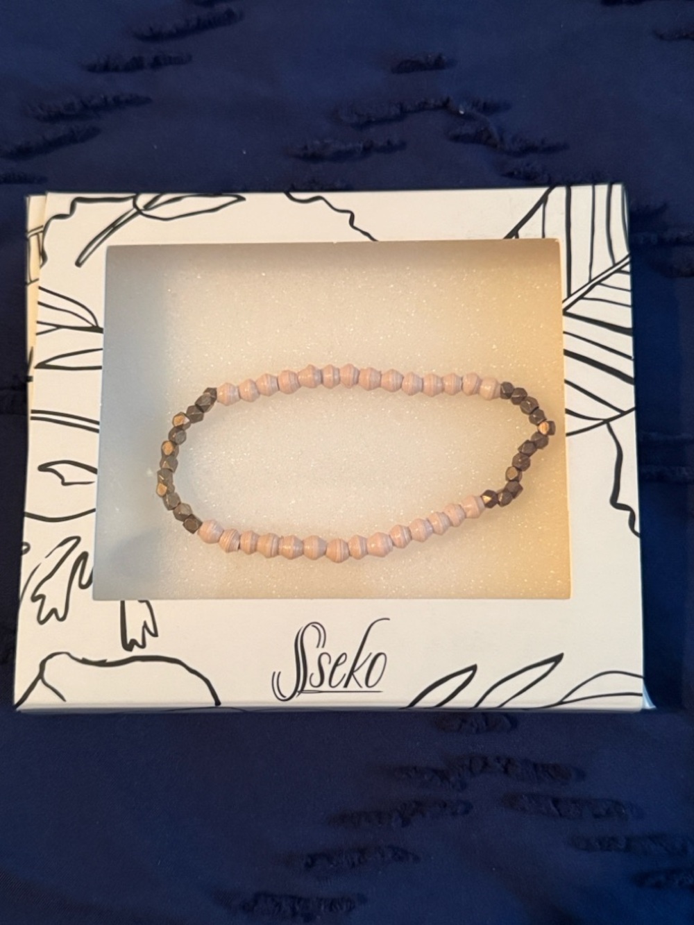 NWT Sseko Cream and Metallic Gold Paper Bead Bracelet